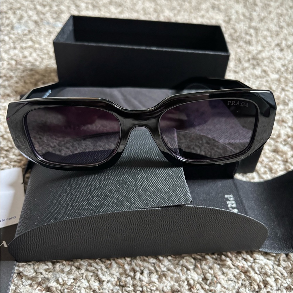 Othr Women's Sleek Black Sunglasses